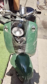 دراجه كلاسك نظيفه للبيع السعر 150 مكانها الشعب الواتساب 07713232911