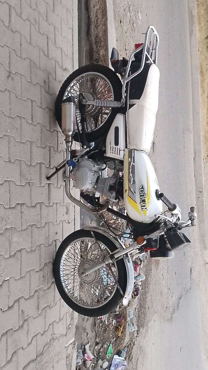 سلام عليكوم عندي هاي درجه لل بيع موديل 2018نامي بروه محرك لاصرف ولا بخار ولا صوت كهربائية كله شغال مكاني كركوك فيلق سعر 330 الي مو شراي لايخبره رجاء وتحياتي عله كروب ***********
