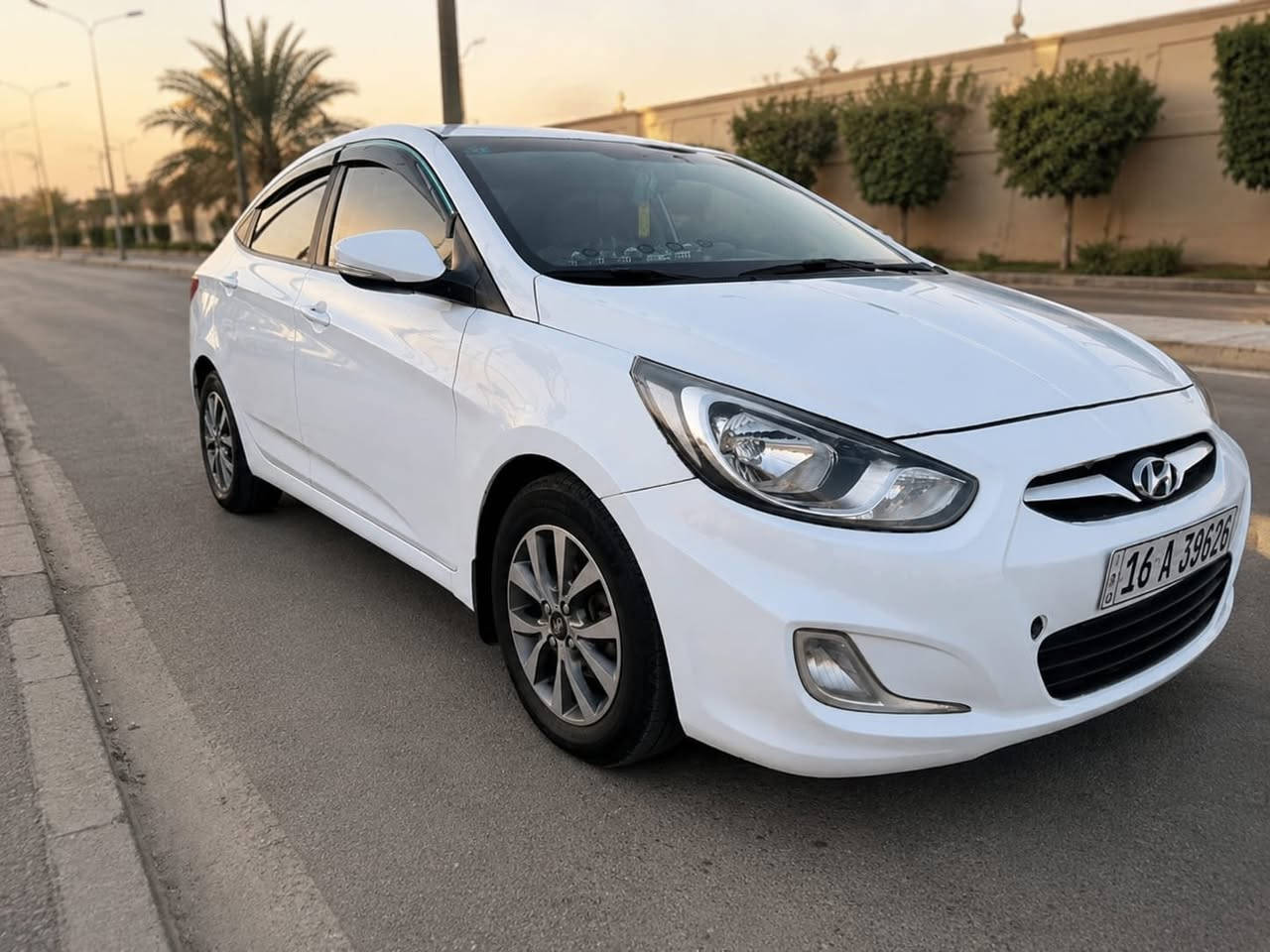اكسنت 2014 خليجي  محرك 1600 
رقم وسنويه جديده باسمي
تبريد ثلج 🥶 
كير محرك كفاله شرط الفحص 
تخم تاير جديد 
حداديه جديده 
السعر 88 
سياره جاهزه من كلشي 
استفسار ***********
