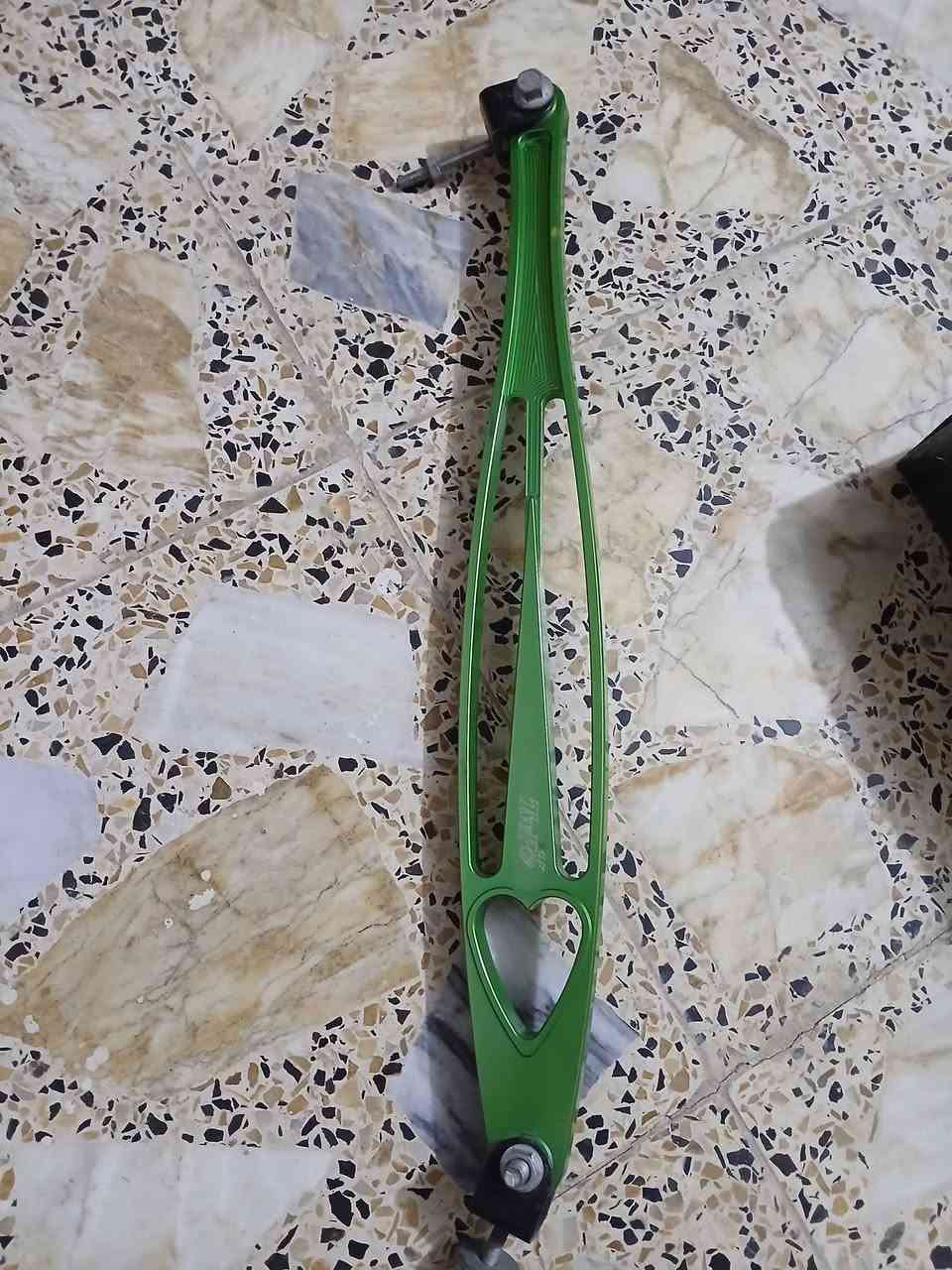 السلام عليكم شي على شي غراض اصليه كلهن ب50 الف   مابيع مفرد شلعه وحده *********** مكاني نجف وبلخدمه
