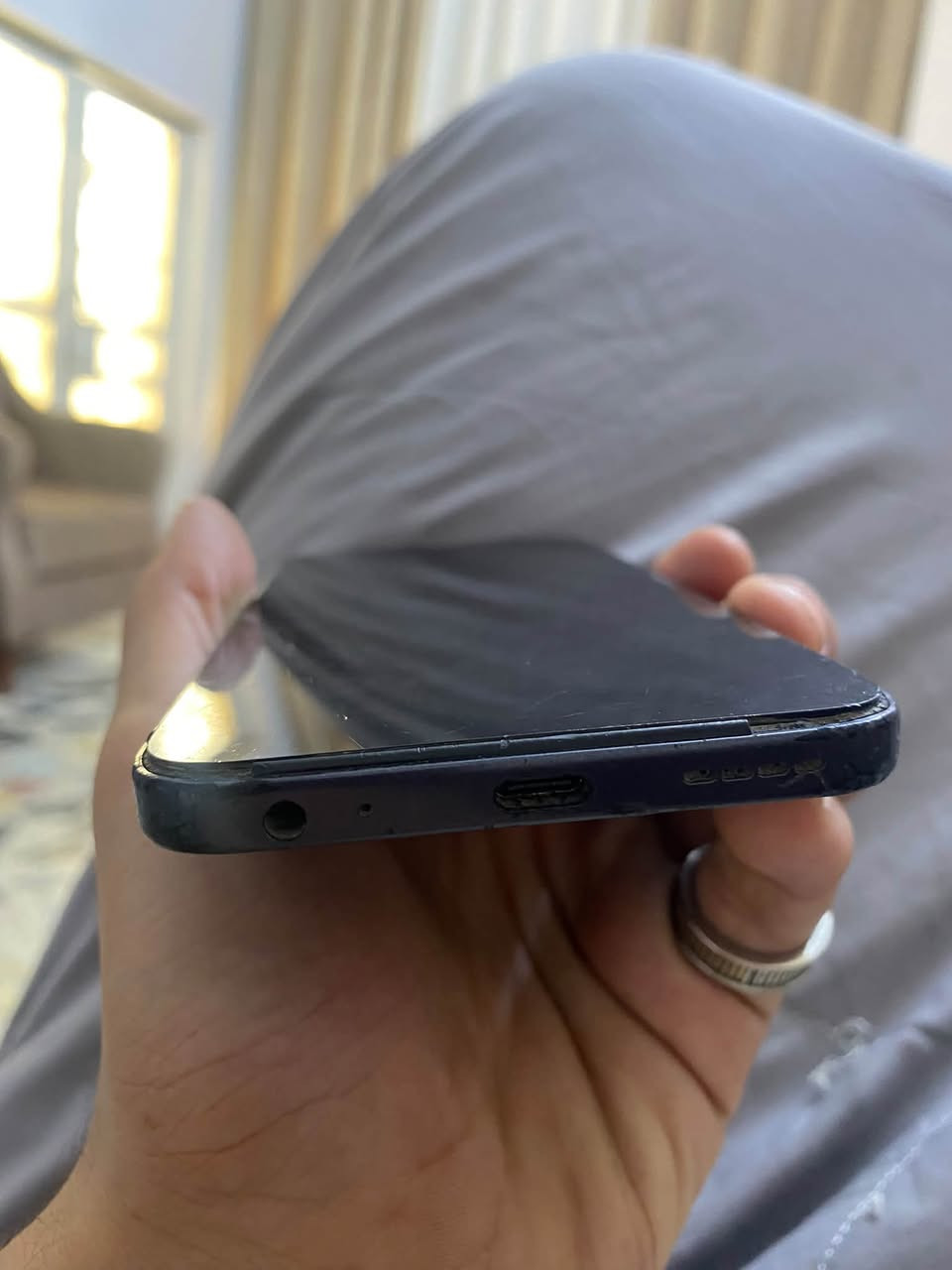 سمارت 10 • ١٢٨ • شاشه مكسوره