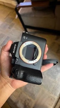 سوني a7iii • عدسة مايكرو • شتر حوالي ٢٠٠٠
