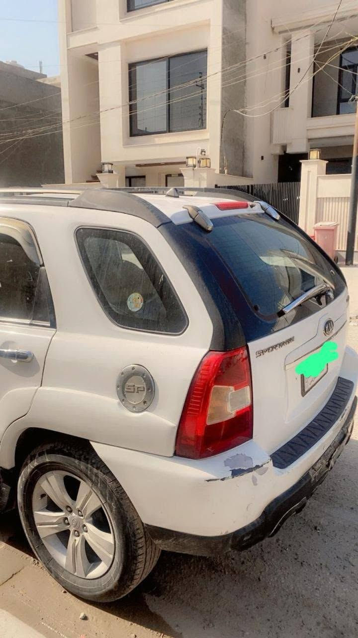 سبورتج خليجي موديل ٢٠٠٩ رقم بغداد بسمي شخصيا سنويه ل٢٨ محرك ٢٠٠٠دوش مكان حي جامعه ،بغداد *********** بغداد, العراق
