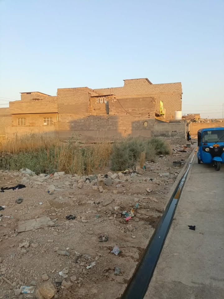 سلام عليكم عندي كاع ٢٢٥ متر لبيع بل حميديه شارع السبيس قرب سوق الثاني ***********
