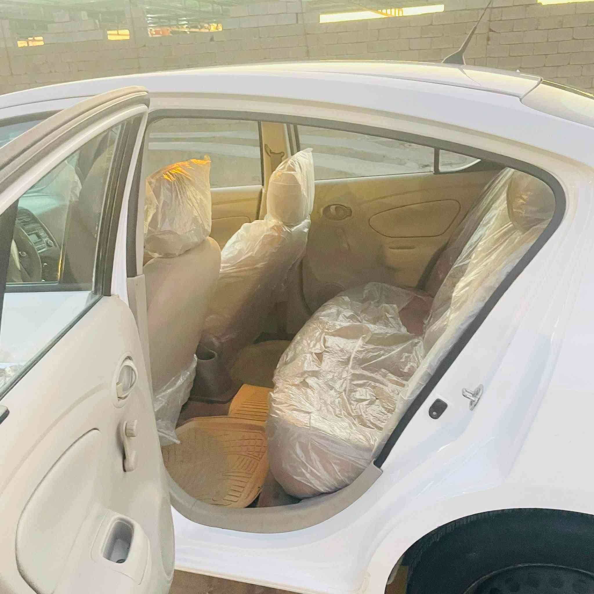 نيسان سني 2021 هندي 
كفالة من الضربة فقط تكحيل بالجاملغ الامامي ميكانيك كفالة 
رقم سليمانية تحويل مباشر تخم تاير جديد صدر جديد 
سعر 108 مع المجال مكان ديالى كنعان ***********
