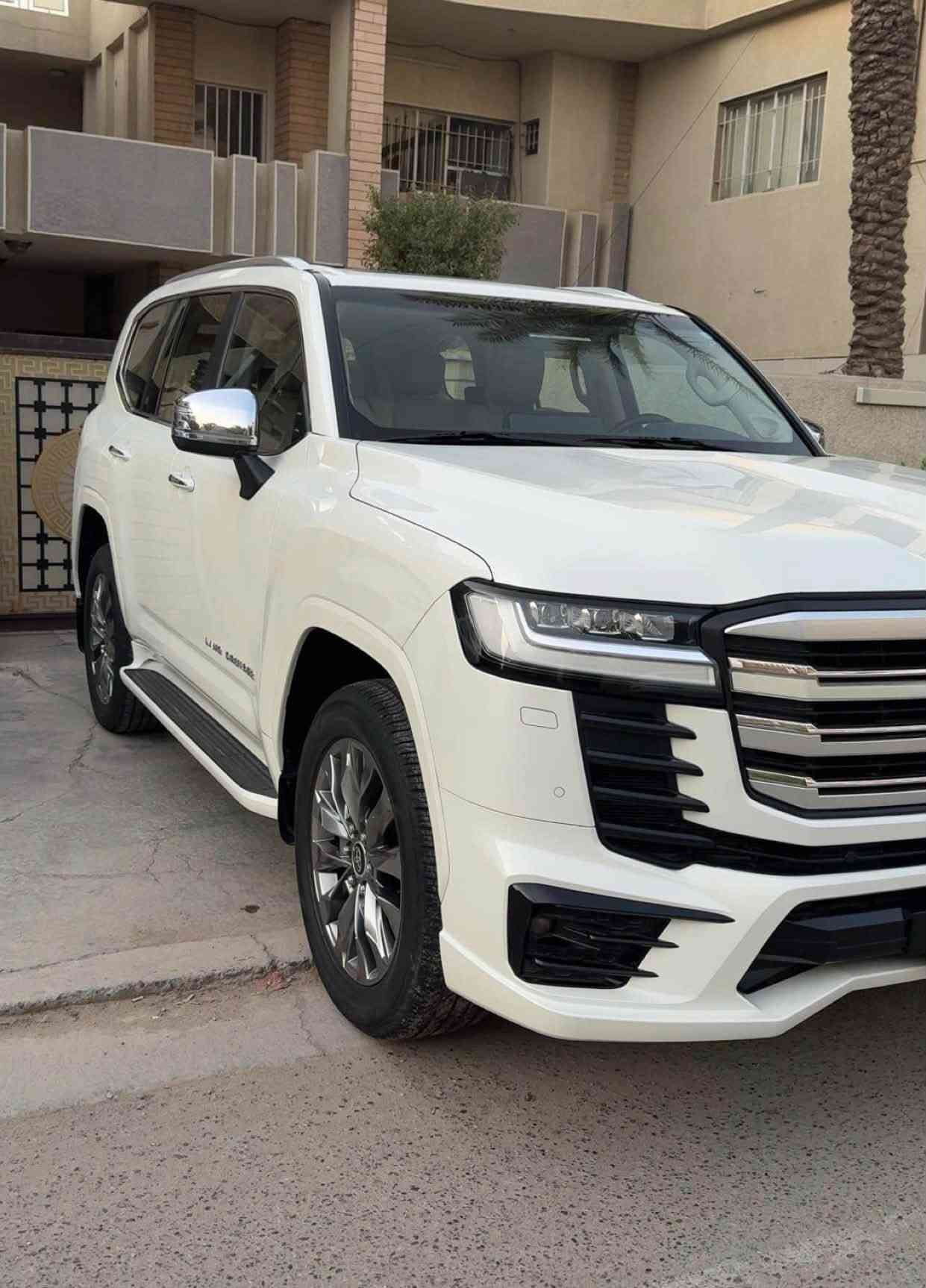 لاندكروز VX • ٢٠٢٣ • رقم بغداد