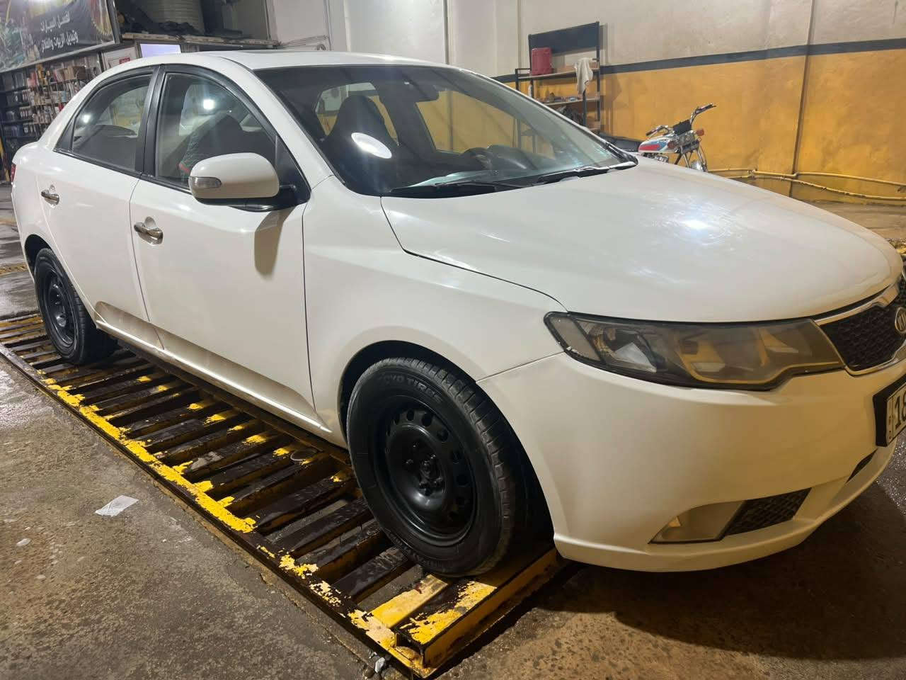 سيراتو موديل 9 رقم بابل بيه 3 قطع صبغ والغد شويه بي تعمير  فتحه تحكمات اشاير بلمري فول عده البصمه مانقصه برغي السعر 79 مكاني بابل شارع 60 فقط بيع ***********
