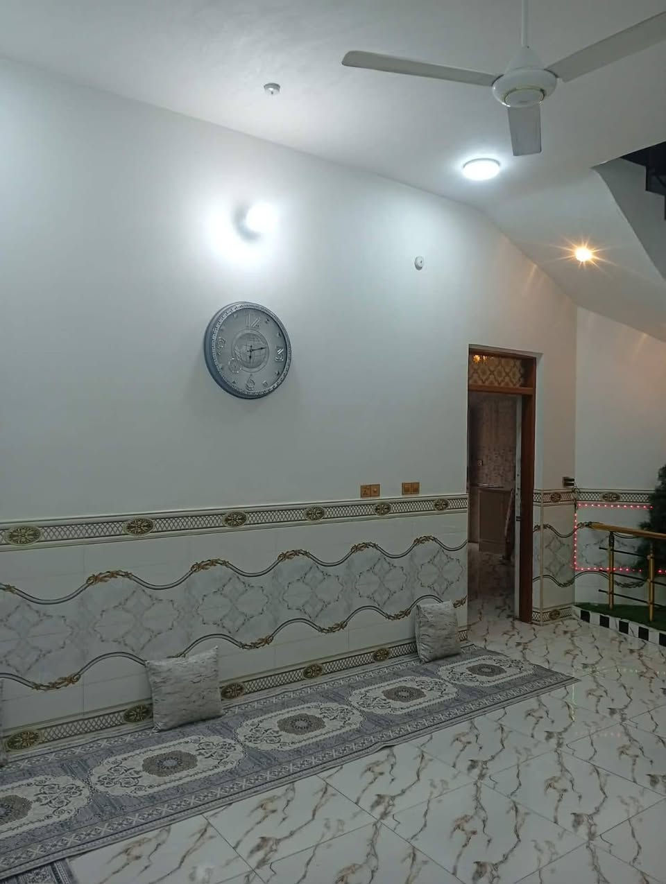 السلام عليكم ✋بيت للبيع الناصريه الحي العسكري🏠
المساحه ٢٠٧ حديث البناء طابق واحد   غرفتين🛏️ استقبال صاله مطبخ 🧑‍🍳 حار بارد كلدور موزع مناور  مجموعة صحيان خارجيه وداخليه🚻
عندك عقار🛖 للبيع ماعليك فقط مراسلتنا✉️
على صفحه✋او على اتصل على وتساب 📜
*********** وتسابhttps://chat.whatsapp.com/CgF4j4SEF8eL8MxtcRHqut
