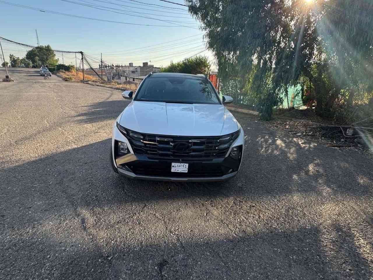 هیوندای تكسون 2025 شكل جديد وارد أمريكي هايبرد
اللون ابيض 
سعر :240 ورقة   
عداد المسافه : 4400 ميل 
حجم المحرك :1.6 توربو  (4.سلندر )
السياره بچم كبس ✅
ملاحظه : چاملغ الخلفي ربع صبغ بدون نقطه دواخل100% 

مواصفات
كيج الكــــتروني واحد شاشه 🖥️
سقف بانوراما
انــــارة دشبول
بصمة ابواب
بصمة تشغيل 
تشغيل عن بعد (𝐑𝐄𝐌𝐎𝐓𝐄 𝐒𝐓𝐀𝐑𝐓)
شاحن هاتف لاسلكي
شاشة دشبول ديجيتال 
شفتات استيرن
هاند بريك بصمة
اوتو بارك (𝐀𝐔𝐓𝐎 𝐏𝐀𝐑𝐊)
اوتو هولد (𝐀𝐔𝐓𝐎 𝐇𝐎𝐋𝐃)
اوتو ستارت (𝐀𝐔𝐓𝐎 𝐒𝐓𝐀𝐑𝐓)
اوتو ستوب (𝐀𝐔𝐓𝐎 𝐒𝐓𝐎𝐏)
رادار 360
رادار امامي (تحديد مسار)
رادار جانبي  (نقاط عمياء)
رادار خلفي (التحذير من الاصطدام)
حساسات 360
حساسات امامي
حساسات جانبي 
حساسات خلفي
نظام (𝐒𝐌𝐀𝐑𝐓)
نظام (𝐒𝐏𝐎𝐑𝐓)
نظام (𝐂𝐎𝐌𝐅𝐎𝐑)
نطام (𝐄𝐂𝐎)
نظام(𝐒𝐍𝐎𝐖)  
كشنات جلد
كشنات هيتر  امامي 
تحكمات استيرن
تبريد لمس
تبريد مركزي 
صندوق شفط كهربائي 
لايتات (𝐋𝐄𝐃) لید عدسة زينون 
بكلايتات (𝐋𝐄𝐃) لید
 ويل كروم 
تفاصيل اكثر الاتصال ***********
رقم الشاصي KM8JCDD17SU295157
المكان موصل
