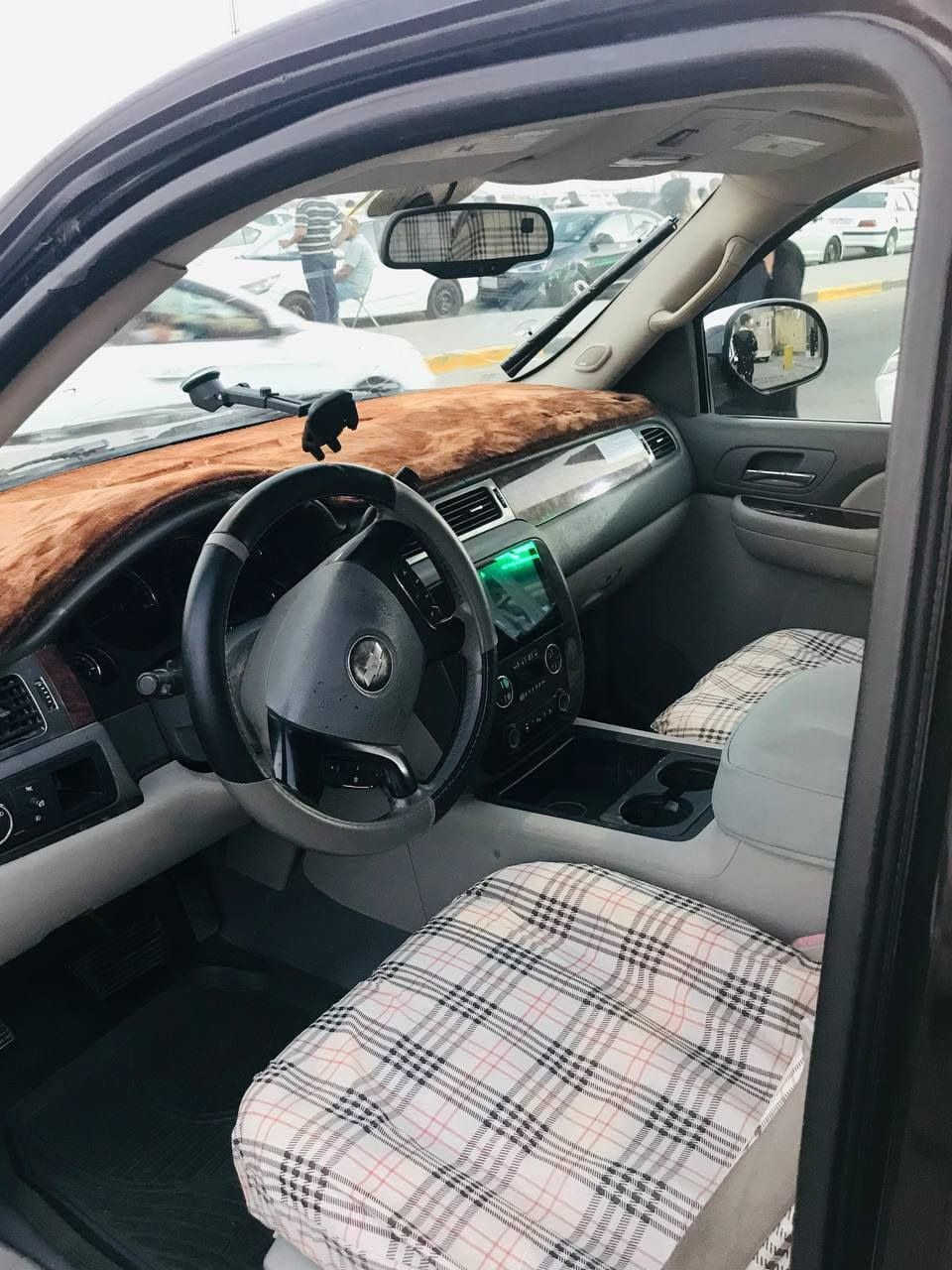 السلام عليكم تاهو 2007 LTZ مكفوله من ضربه وتبديل بيها صبغ حزام لجماليه  تبريد خير من الله تخم تاير كهربائيات مكينه جديده گير جديد سياره جاهزه باسمي ما متواجد فيس للتواصل على الرقم بي واتساب مكان السياره بصره
***********
