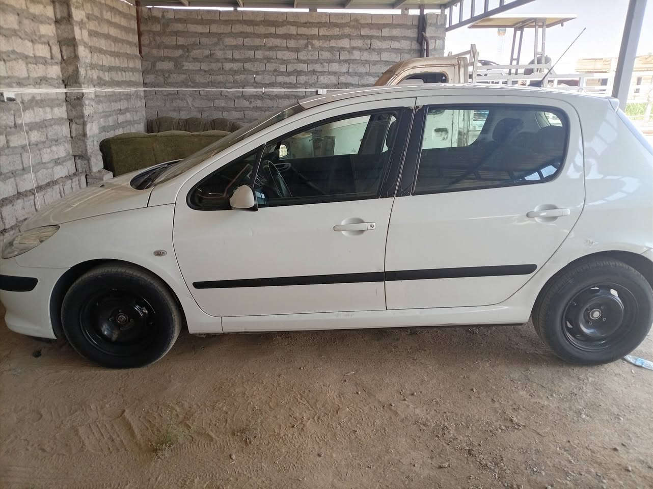 للبيع بيجو ٣٠٧
موديل ٢٠٠٦
 الإستفسار اتصل ***********
