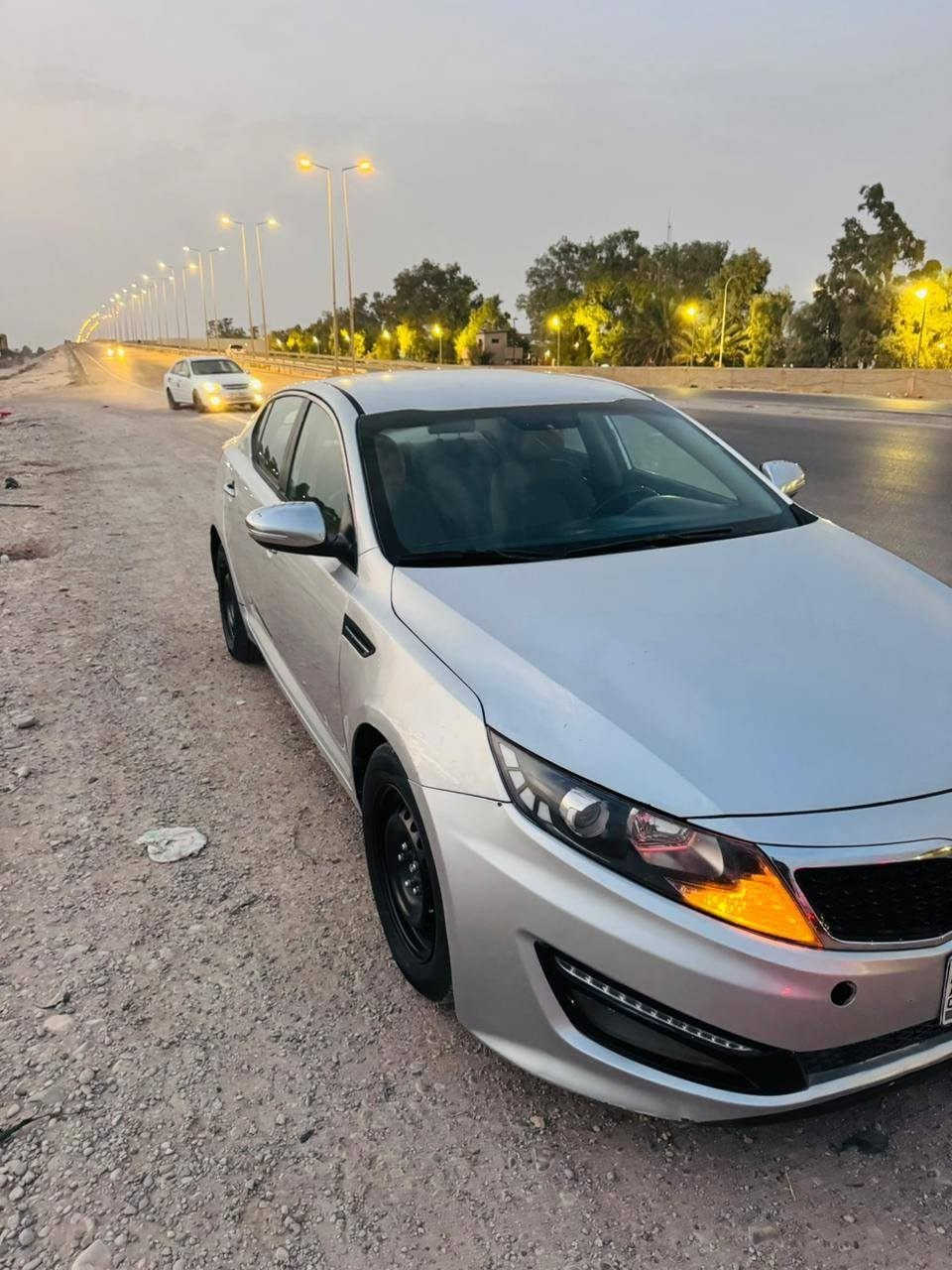 السلام عليكم اوبتيما 2012 خليجي كفاله عامه بس رصعات قليله مكفول من التبديل والصبغ مكينه 2000 دوش مكينه كير خير من الله تخم تاير جديد حداديه جديده باتري جديد  رقم بغداد تحويل مباشر تراي زيرو ادامه كامله تبريد ثلج مكاني كوت مركز المدينه للاتصا
***********
بيع مستعجل
