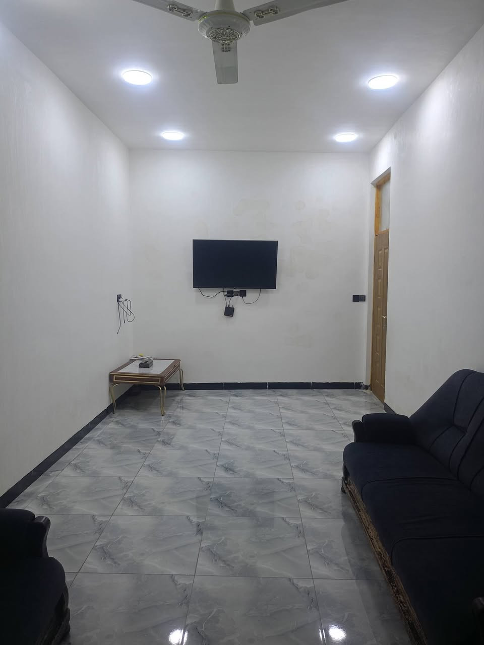 السلام عليكم بيت 115 متر قريب على شارع العام بيت كله طابوگ بيت كامل من كلشي مي او كهرباء او سحب أو نت العنوان خلف السيطرة الاتصال او المراسلة واتساب ***********
