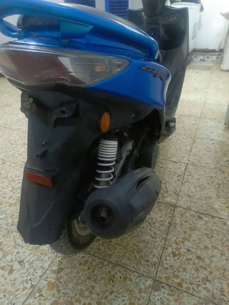 سلام عليكم للبيع دراجه GTR حديث  نضيفه كامله دراجه بدون نواقص مليون و٣٠٠ بيهة مجال مكان شعله رحمانيه رقم هاتف ***********
