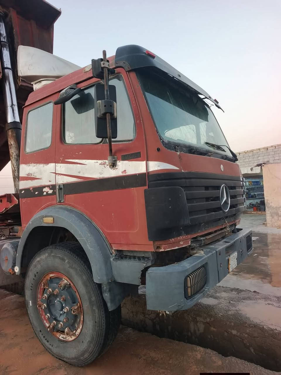 البي 94محرك35كير160اكسن جيف شاصي بي فطر جوة الصينية رقم انكليزي بسمي مربوطة افلات عربانة مكفولة تخم تاير شراي اتصل ***********
