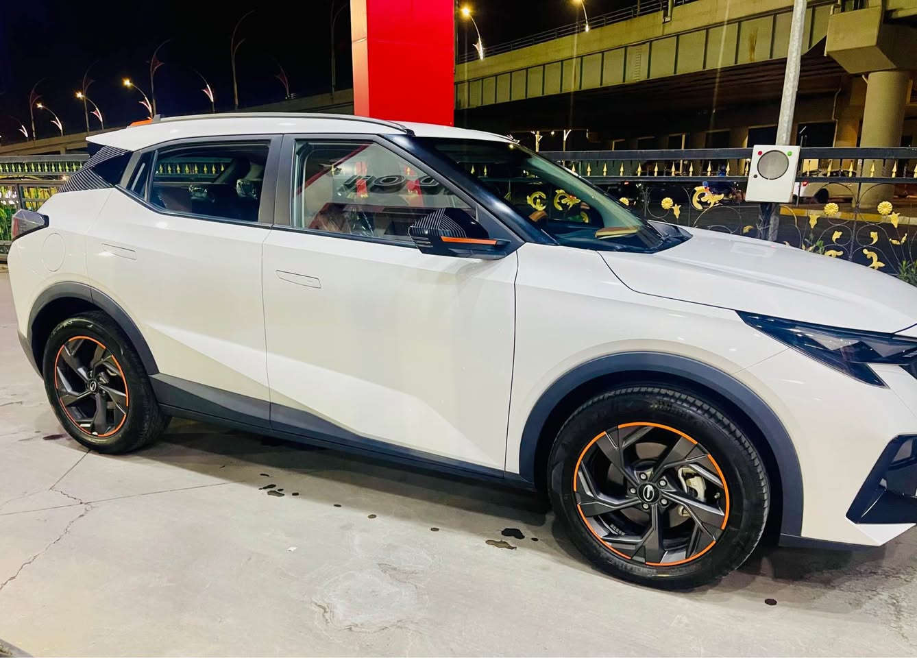🚗 للبيع GAC GS3 EMZOOM – بحالة شركة
المواصفات:
✅  موديل 2025
✅ ممشى 10000 كم فقط.
✅ محرك 1.5 تيربو بقوة 174 حصان.
✅ ناقل حركة أوتوماتيك DCT بـ7 سرعات.
✅ مصابيح LED أمامية وخلفية.
✅ شاشة كبيرة.كاميرا خلفية مع حساسات.
✅ تشغيل بصمة عن بعد . ودخول ذكي.مثبت سرعة.
✅ جنوط رياضية.مكيف امتياز.
✅ السيارة استلام شركة GAC كركوك 
السيارة بحالة الوكالة ولا تحتاج أي مصروف.
ضمان 10 سنوات 
السيارة كلين بدون صبغ وبدون رصعه وبدون شخط السيارة بسمي 
يوجد معه كوبون بانزين / بطاقة بانزين 
الكير 3 وضعيات  
💰 السعر 150 $ وبيها مجال للطيبين .
للأستفسار *********** كركوك, العراق
