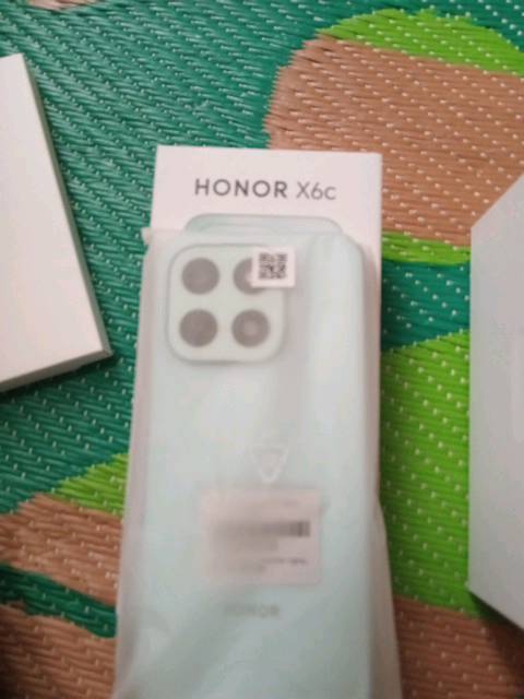 الاستفسار ***********

---

*📱 للبيع HONOR X6c كسر زيرو*

*المواصفات:*
- الذاكرة: 256GB
- الرام: 6GB
- البطارية: 5300mAh يومين
- اللون: اخضر نعناعي
- *الحالة: مستخدم اقل من شهر ونص نضافه 99%*
- الملحقات: كامل اغراضه بالكرتونة + الشاحنة الاصلية + كفر

*السعر: 220,000 دينار - بيه مجال بسيط* 
*المكان: بغداد*
*للتواصل: مراسلة على الخاص*

سبب البيع: اخذته اقساط ب 285 الف