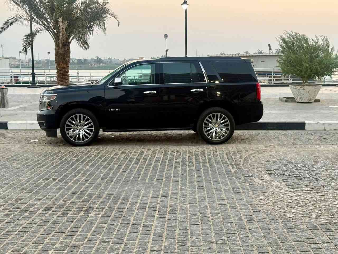 السلام عليكم تاهو LT مديل 19 كفاله عامه ماشيه 56 الف كيلو متر طخم ياير دنلوب ياباني تبريد 3 قطع جاهزه من كلشي فول مواصفات تنته صندوك كهرباء ثلاجه قياده ذاتيه داته شو سياره مال جناي الاتصال ع الرقم *********** رقم اربيل بسمي
