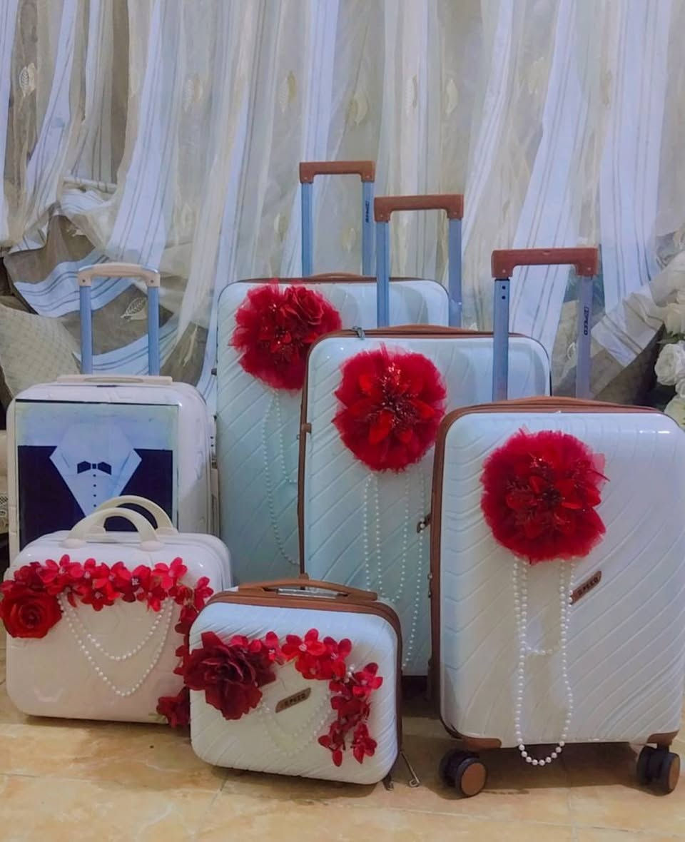كوشات افراح ديالى🍊🍊 لتنضيم الحفلات🎊 وتاجير جنط العروس 🧳🧳
حنه🌺-مهر💍-خطوبه🎉-توديع عزوبيه 💃_اعياد الميلاد🎂-  للحجز مراسله اوالاتصال 
***********
***********
