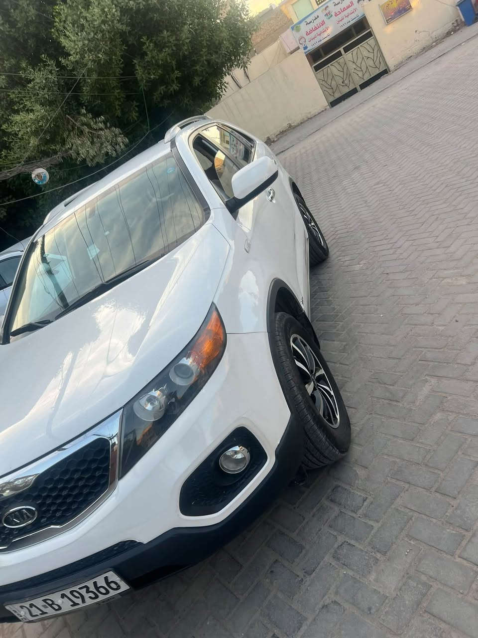 السلام عليكم سورنتو موديل ١٢ اربيل سياره نضيفه جداً مكانه بغداد لاعضميه البيع او مراوس بسورنتو ١٥ وانطي فرق رقم صاحب سياره ***********
