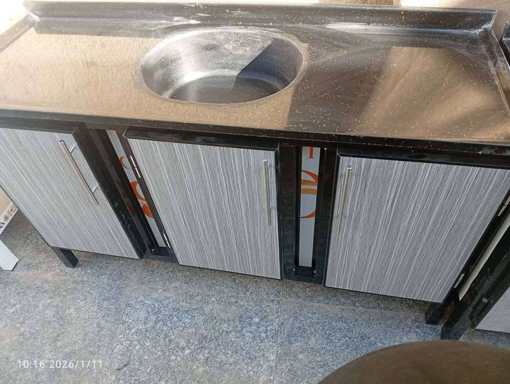 ‎سناكي قياس متر ونص للاتصال ***********ميسان يوجد توصيل داخل العماره‎ عمارة, ميسان
