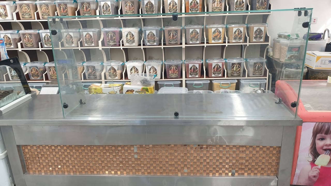 ميز مع زجاج حمايه للبيع يصلح للمطاعم والحلويات تصميم عملي ومتين ستانلس ستيل عالي الجوده بلاضافه الى رفوف تخزين داخليه عميقه
مترين ونص × 70
للاستفسار اكثر تواصلو على هذا الرقم 
***********
ميز مع زجاج حمايه للبيع يصلح للمطاعم والحلويات تصميم عملي ومتين ستانلس ستيل عالي الجوده بلاضافه الى رفوف تخزين داخليه عميقه
