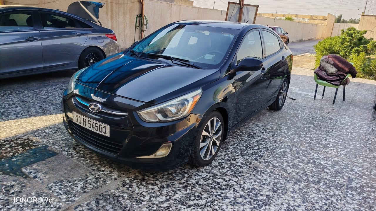 السلام عليكم للبيع هونداي أكسنت وارد أمريكي موديل2017 بيهه جملغ ايسر وبنيد فقط والباقي مكفول بدون دواخل مكينه 1600 ما. مفتوحه تخم تاير وحداديه جديد السيار رقم بغداد الدولي بسمي مكاني بغداد السعر 88 اتصال ***********
