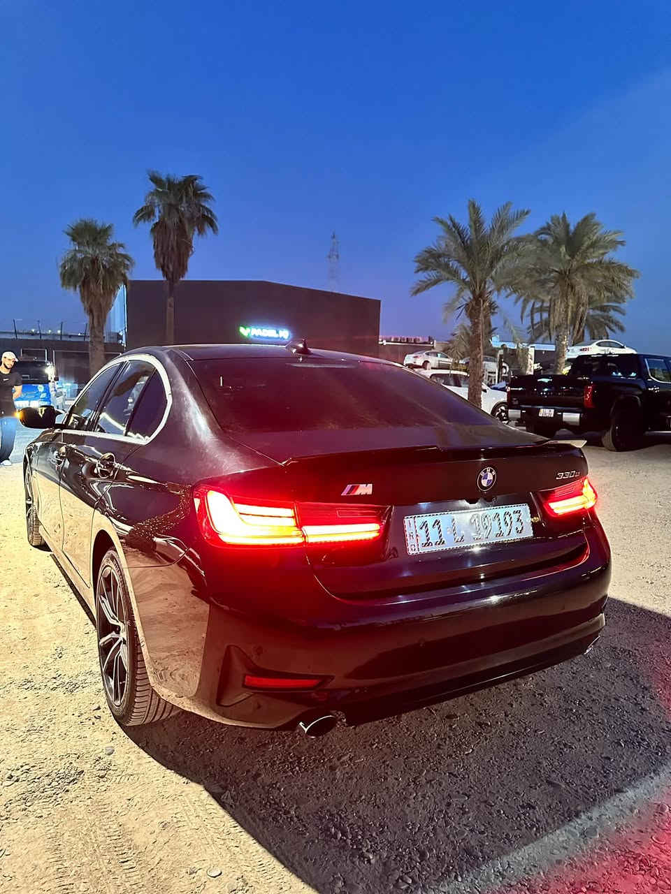 BMW e330 2021
لون اسود بغداد بأسمي 
1/1 فول للاخير
فتحة سقف
رادارات امامي خلفي جانبي
اوتو هولد
تحديد و المحافظه على المسار
مثبت سرعه
انظمة قياده SPROT/SPORT+/ELECTRIC/ADAPTIVE
اوتو ستارت/ستوب 
اوتو بارك اصطفاف ذاتي
تدفئة كشنات اماميه 
درگه هيتر 
تحكم تبريد خلفي منفصل
اضائه داخليه امبينت لايت
اناره بيدات الابواب خارجيه مع ترحيب اضائه على الارض ايضًا
و باقي المواصفات المعروفه
رقمها حلو و بغداد 
اي ضربه مابيها ضررها غرق بسيط للدوسه ووصلت تعمل وتسير كل كهربائياتها شغاله اي شي ممبدل بيها كل العقول مكفوله اي مسج ممشتغل بيها كلشي مابيها نقص 
مكانها بغداد زيونه 
السعر 22000 وبيها مجال 
***********
