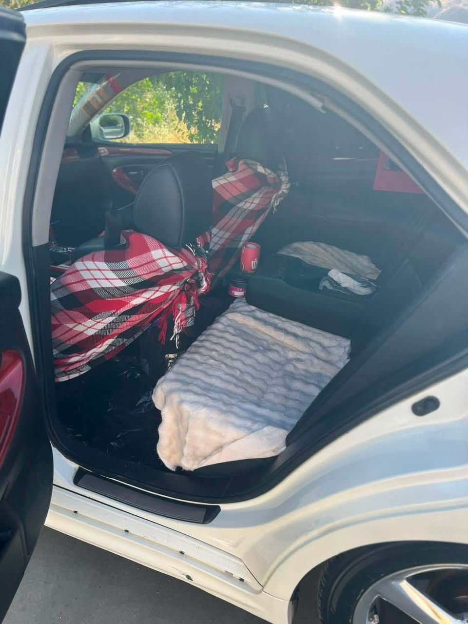 شاهینە 🧿
ساخ ساخ 🏎️ 
بۆفرۆشتن 💸
١٨٢ گەورە بەگەورە 🏎️ 
سوکان حەییزەران ولیگزز⚓️
سڵیت 🏎️ 
کوشن جڵدوو هیتەر خەزن 🏎️ بلوتسی بیلادی 🏎️
جوارە تایەیەو ویلی ئیستیلی کۆک 🏎️
ئاوینە ئیشارەت🏎️
جوار دەبڵی رۆیالی لۆکی بۆ بەسراوە 🏎️
کامیرەیە ⚓️
سەیارە بی بۆیاخە بەس ماشااللەی دەویت🏎️ 
هەمولەشیت بەشەرت لەگیرو مەکینەو تەقەو رەقە و  دەحموو لیدراو بەشەرتی ١٠٠٠ فیتەر  🏎️
سەیارەکە بار کۆدوو پلیتیشی بۆ وەرگیراوە🏎️یەکی دەویت بەس لی بخوریت  🏎️

نرخ / ٨٦ $ مەجالیکی کەم  

ژ.م ***********
