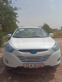 تواسان 2012 رقم بغداد وارد خليجي سيارة نضيفة كير ومحرك مكفول رقم صاحب ...