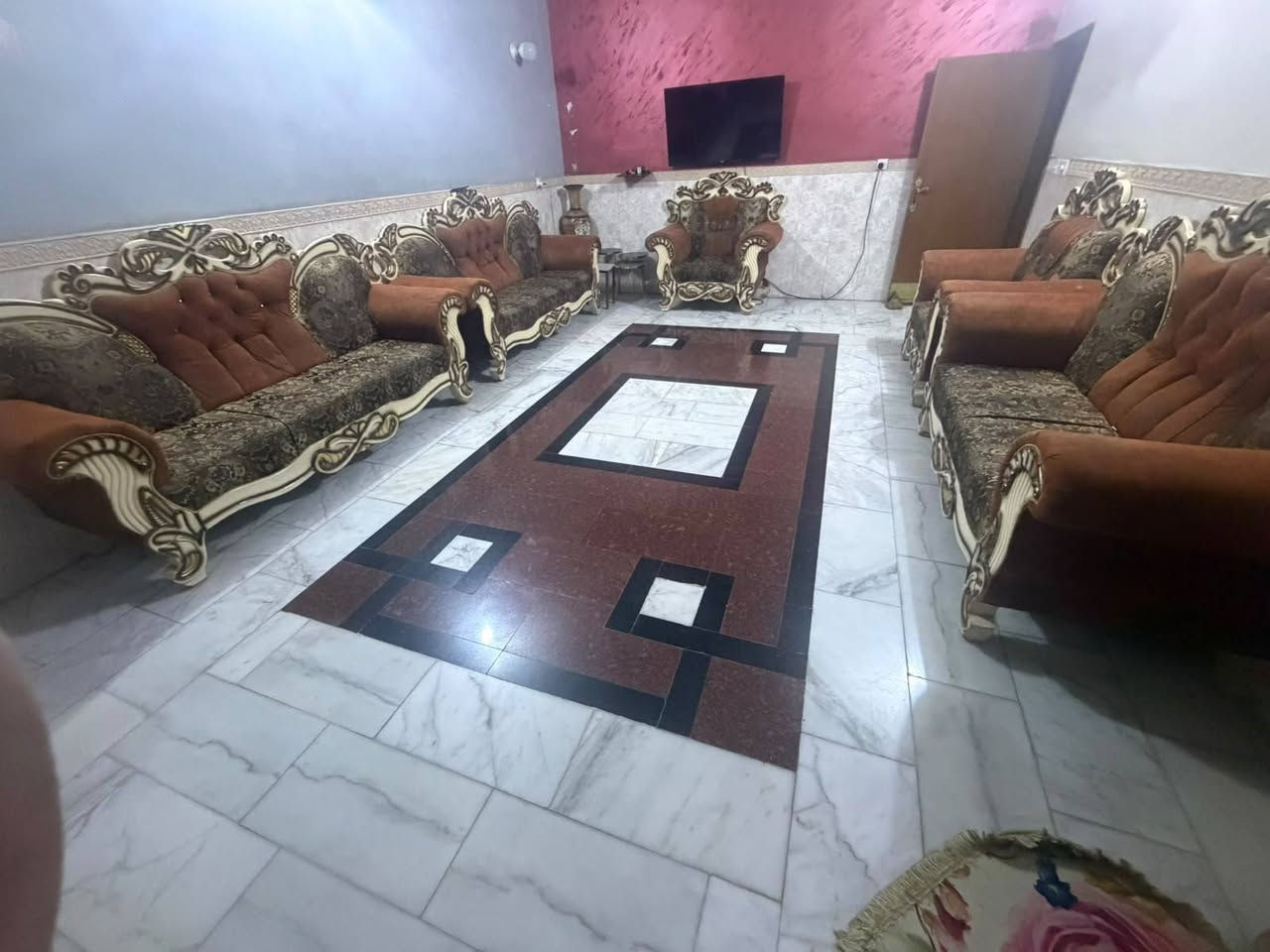 السلام عليكم تخم للبيع مكان الدورة اتصل وتدلل
***********
