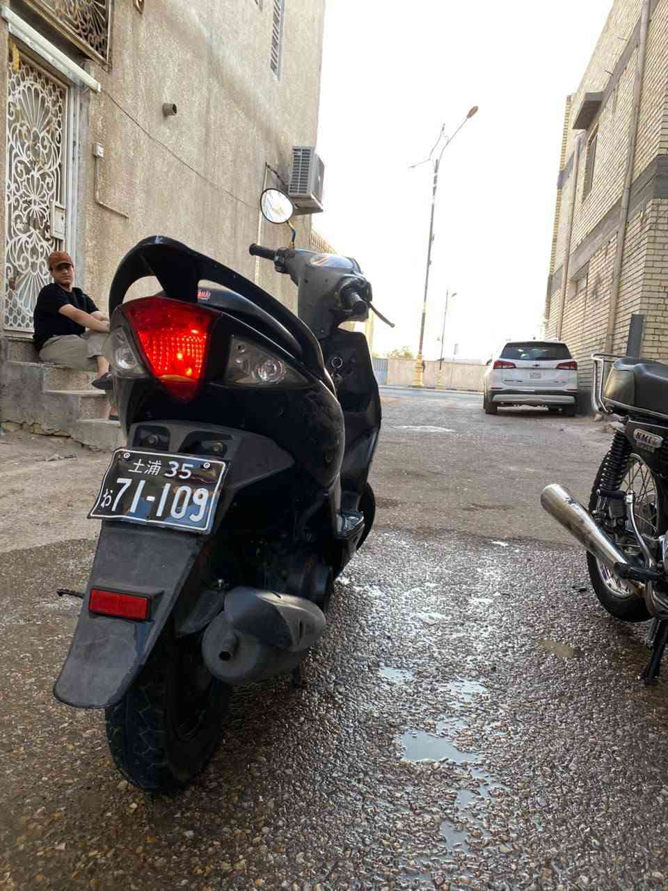 لسلام عليكم شباب ماكس لبيع الدراجه مفتوحه فقط الدراجه أوراق نضيفه ما صاره اهوي من طلعت من الوكيل السعر 450 وبيه مجال وهاذه راقمي ***********
