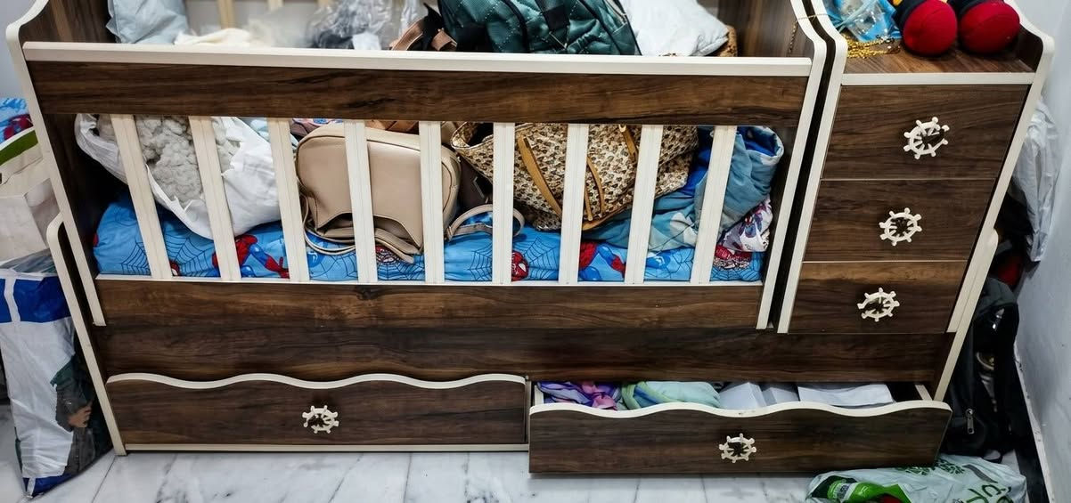 مكينة خياطة • جرباية طفل • بغداد