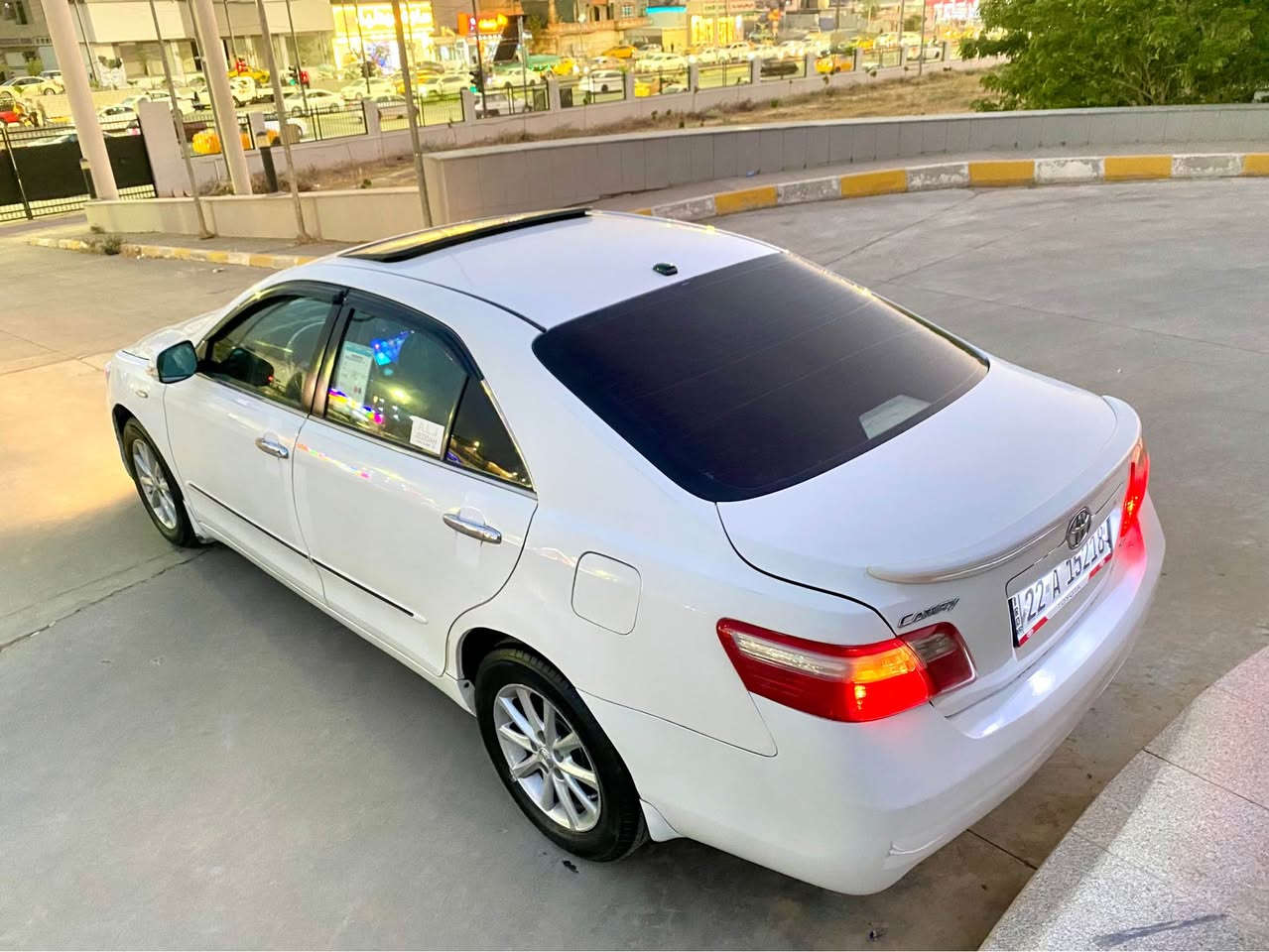 كامري خليجي 2008 فول مواصفات  GLX
رقم أربيل انكليزي 22
رقم و سنوية جديدة 2029 شهر ال 2
محرك 4 سلندر حجم 2400 شرط
 كير ومحرك بدون صوت وصرف وبخار وتنقيص
سقف سلايد روف / كشن كهربائي
تحكم استيرن طرفين / تحديد سرعة
طخم صدر امامي خلفي شرط
منظومة لايتات زينون / تخم تاير جديد لوك
ترايها كلش حلوو سيارة جاهزة 100%
كهربائيات + تدفئة + تبريد ثلج  ❄️ شرط
تبريد قطعتين / داخل السيارة الأبواب مطعم صاج مكاني كركوك - إسكان قرب مستشفى أزادي
شرط التحويل والغرامات
سيارة مكفولة كفالة عامة من الصبغ والتبديل 
ماعدا شبر كارت بالهلال الخلفي 
سونار موجود عندي
سعر مناسب  103 $ بيها مجال للطيبين🌹
آسيا واتساب ***********
كورك              ***********
اعتذر عن الاقساط والمراوس فقط بيع اخوان 🌷 كركوك, العراق
