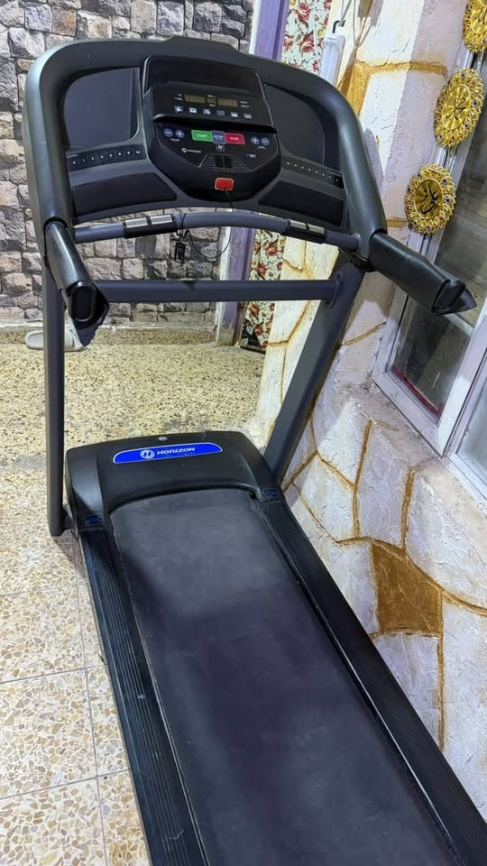 جهاز جري Fitnes Horizon أمريكي مستخدم

الوصف

الشركة المصنعة: Horizon Fitness.

* بلد العلامة التجارية: الولايات المتحدة الأمريكية.
* مستخدم

الموديل: T101

المواصفات

* قوة المحرك: حوالي 2.5 إلى 3.0 حصان (HP).
* السرعة: من 0.8 إلى 16 كم/ساعة تقريبًا.
* الميل (Incline): حتى 10%.
* أقصى وزن للمستخدم: حوالي 150 كغم.

السعر: 550 ألف

الموقع: البصرة الزبير

للتواصل

***********
