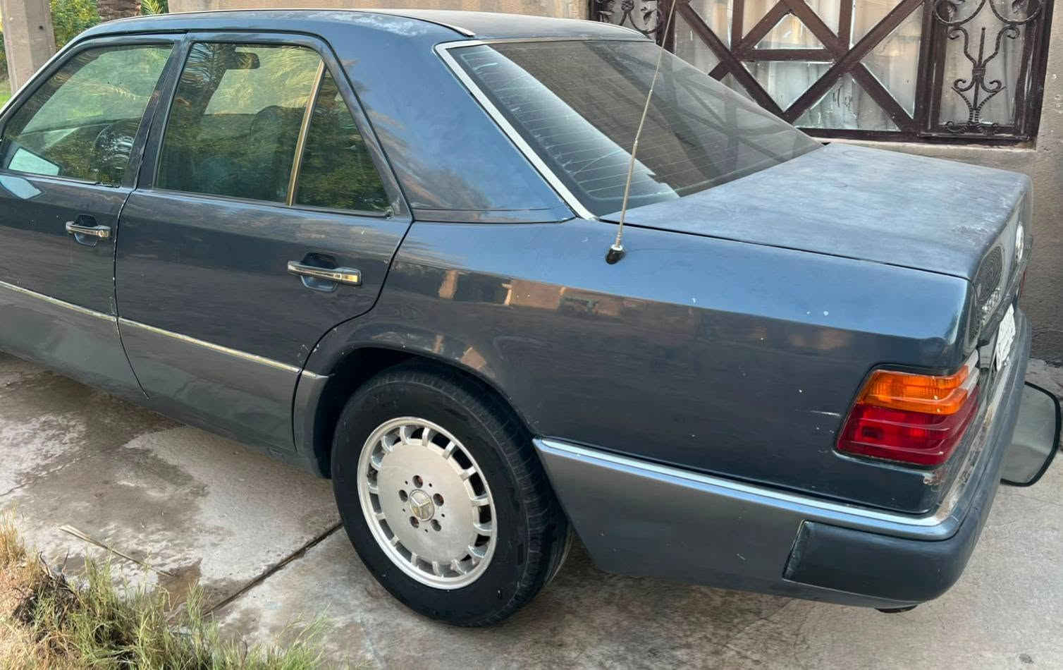 سلام عليكم للبيع مارسدس 300E موديل 1991 تحويل أو وكاله بدون حادث المكان بابل ***********
