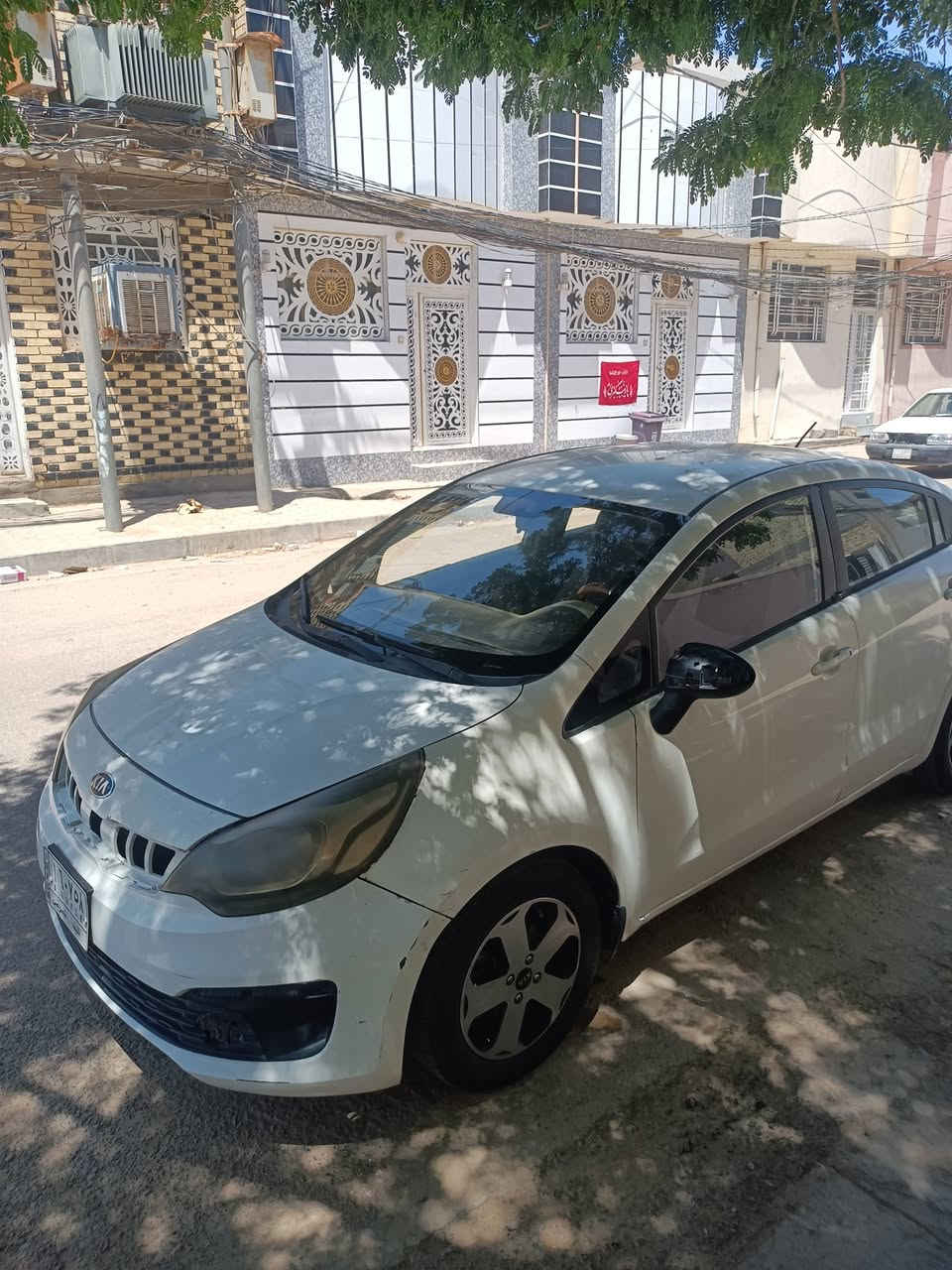 كيا ريو للبيع موديل ٢٠١٥مكينه خليجي ١٦٠٠ بيهه ٣قطع صبغ جاملغ خلفي وبيبان ٢جهة سايق السعر  ٧٧وبيهه مجال العنوان نجف تقاطع جامعه وفاء للاستفسار الاتصال عل رقم واتساب ***********
