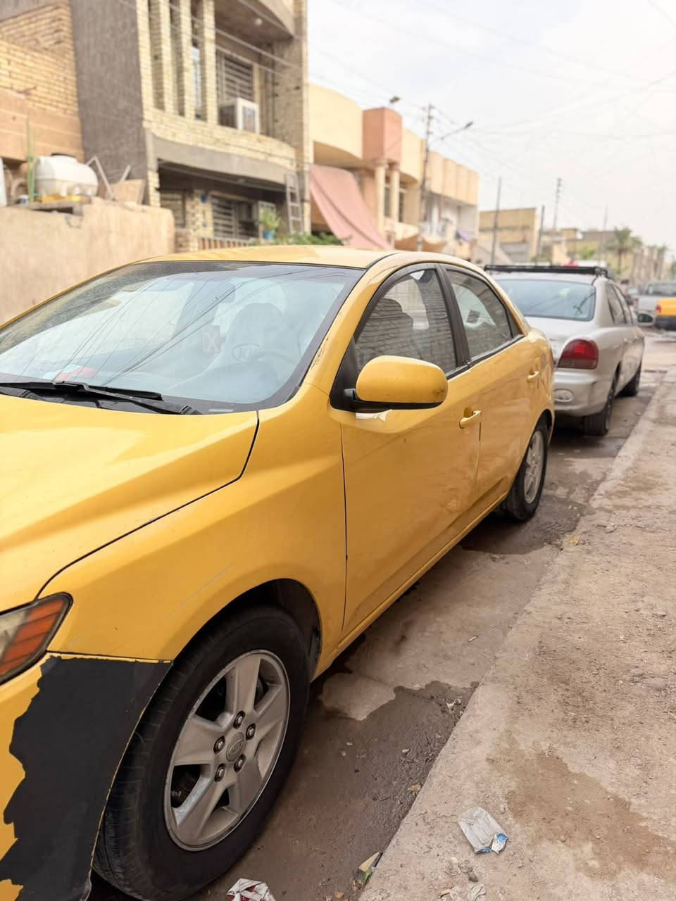 سيراتو 12 خليجي سيارة مال شغل 
محرك كير خير من اللة 
تايرات الامامي جديد الخلفي نص عمر 
حدادية جديدة مشط ستيرن جديد سيارة 
كبل للشارع خير من اللة تبرد ثلج باتري جديد 
والباقي شوفت عينك تجي شوف 
السعر 70
رقم الهاتف 
‏‪***********‬‏
مكان بغداد حي الجهاد
