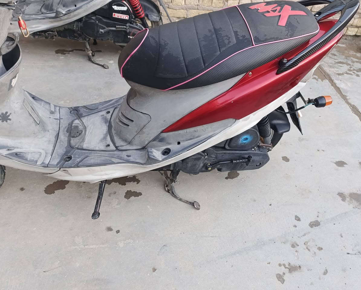 السلام عليكم . دراجه ماكس للبيع نضيفه ما بيه نقص  للبيع السعر 600 و بيه مجال 📍مكاني السماوه , الرقم *********** و بي واتساب
