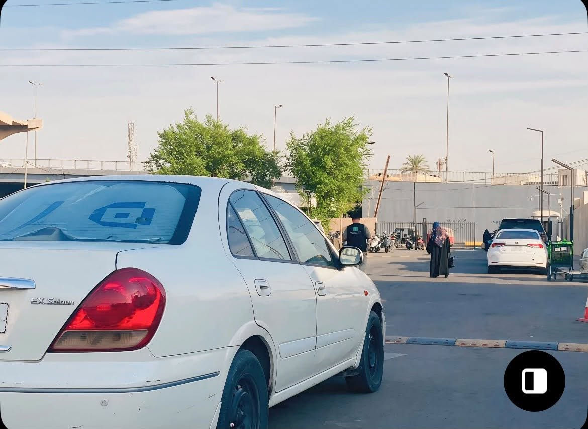 سلام عليكم نيسان سني بدي يابني السيارة بيهة نقوصات مكينة كير دواخل مكفولة السيارة بيهة صبغ جاملغ امامي وا خلفي رقم جديد النكليزي 
الرقم ***********
