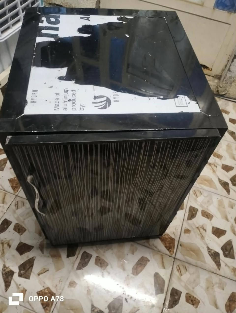 لوكرات المنيوم يرهمن جزامه ويرهمن كومديات حافظات للتواصل واتس آب 0776655346

نص مكتوب في الصور:
- OPPO A78