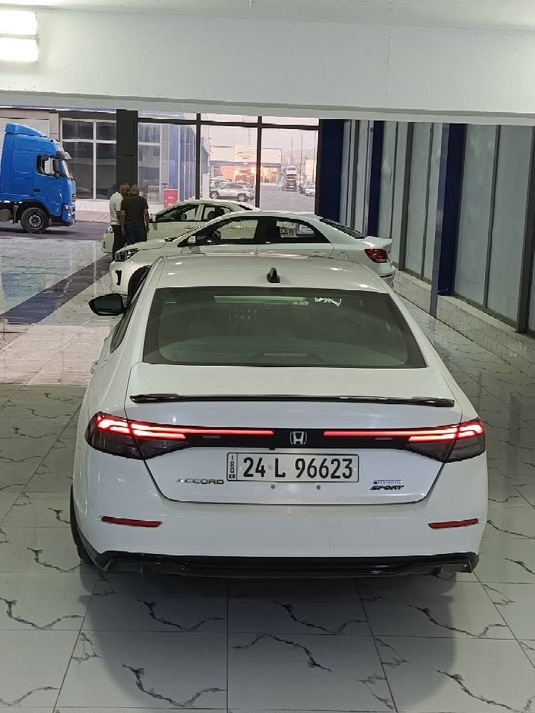 Honda Accord 🚘 هوندا اكور 2023 
Sport L

✅ مواصفات سبورت ل كشنات جلد ويل مات
✅السيارة رقم و سنويا جديدة حتا 2031
✅ 4 قطعة صبغ - صفحة النفر صبخ امريكا
✅ ماشية 100 الف کیلومتر 
✅ مكينة 2.0 هايبرىد 
✅ سيارة فقط للبيع  
✅ تحويل وكالة نفس اليوم 
✅ الغرامات راح ينزل من سعر 
مكان السيارة دهوك معارض تيرمينال الرقم 55 📍 
بنسبة سعر السيارة 179💲 و قفل 
***********☎️
 

#هوندااكورد2023
#اكورد2023
#hondaaccord2023
#accord2023
#duhokterminalcars
#accordsport سميل, دهوك
