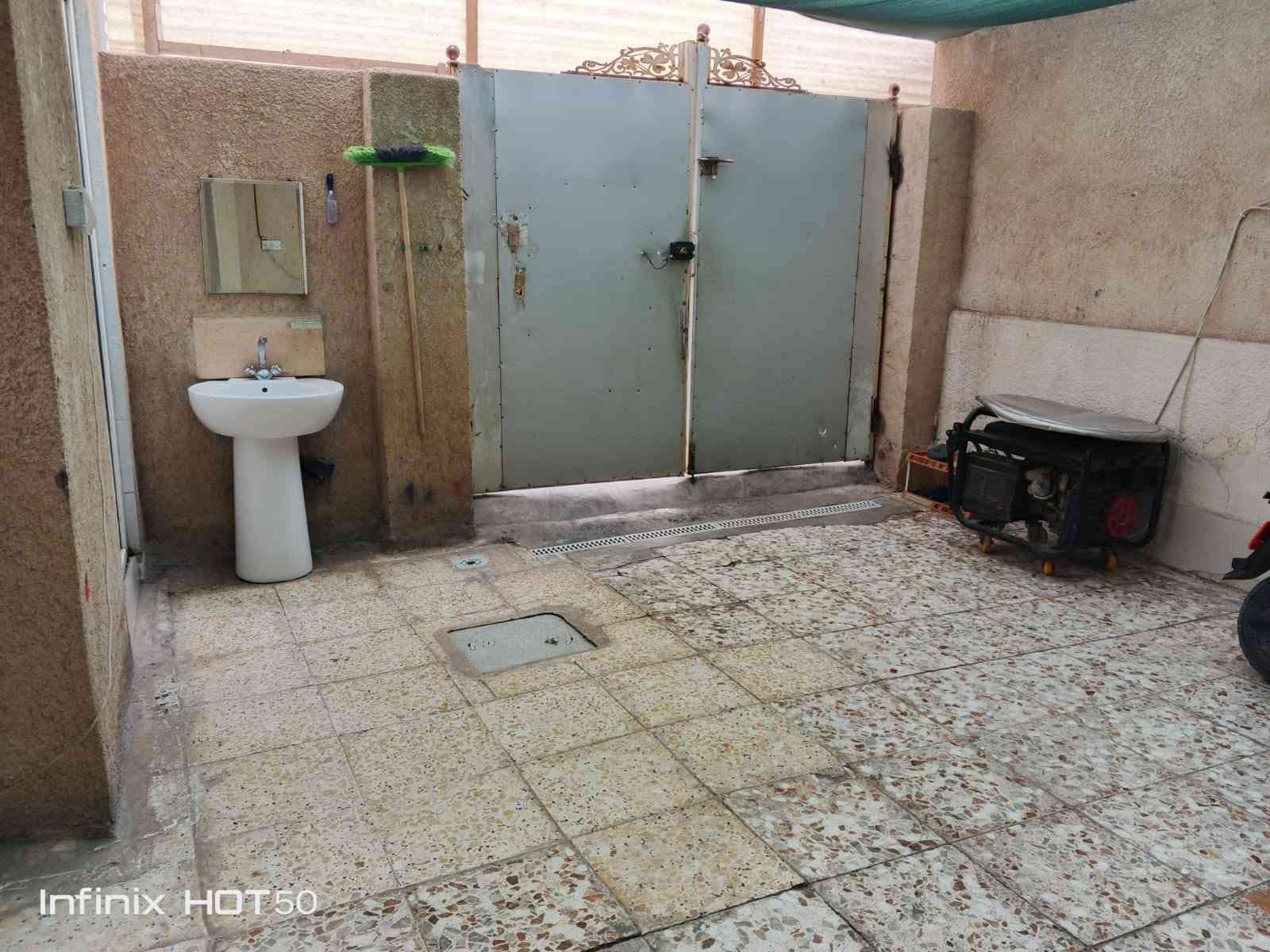 الشعب البساتين • ١٠٠م • ٣ غرف نوم