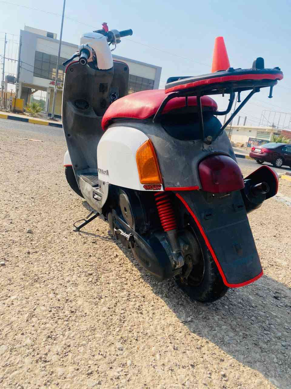 اللهم صلى عل محمد وآل محمد
#للبيع دراجة بوليس 2009🛵
دراجة خير من الله
#محرك_ناعم_وماتسمع_صوتة
كهربائيات شغالة 
لايت زنون
تخم تاير 
بريك خلفي شغال + بنز جديد
صالنصة FM رياضي
(سلف رياضي جديد شديته والدشلي والراجز والشخاطة كلة جدد )
#الدراجة_بلاديه

#السعر💵 600ألف وبيها مجال

#العنوان ديالى خان بني سعد
***********
***********
موجود واتساب
