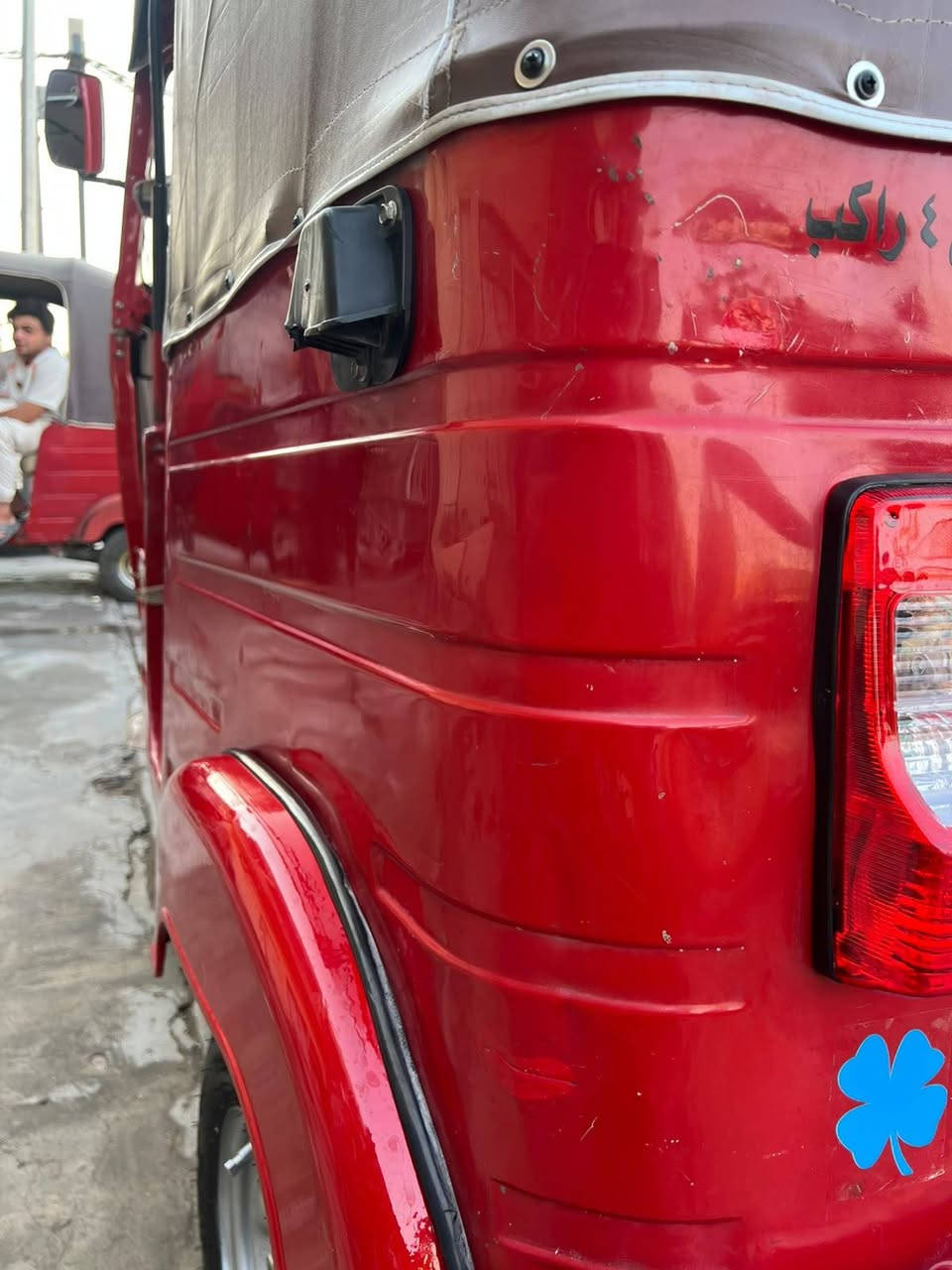 سلام عليكم شاب تكتك البيع موديل 20 رقم تحويل ثاني يوم بغداد تكتك كامله ما بيهه اي نقص صبح بيهه بس الغود مكاني مدينه الصدر السعر 7وربع وبيهه مجال ***********
