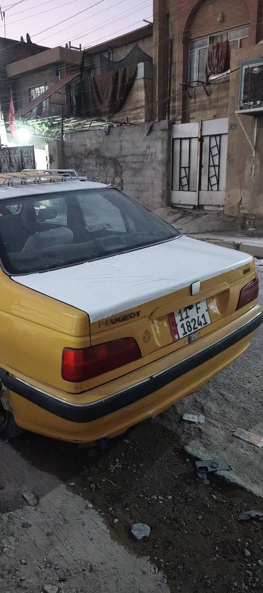 سلام عليكم بيجو بارص بسمي مديل 15 مكينه فرنسي 2000تخم تاير سدر جديد تبريد ثلج سياره حلوه السعر 38وبيهه مجال مكاني العبيدي الرقم ***********
