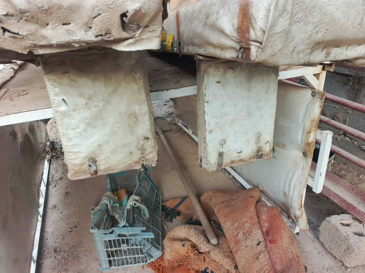 محجر نضيف نقطت لحيم مابيسعر 100قفل
ومصطبات نضاف ب 40 وبيهن مجال لببع مكاني مشخاب ***********
