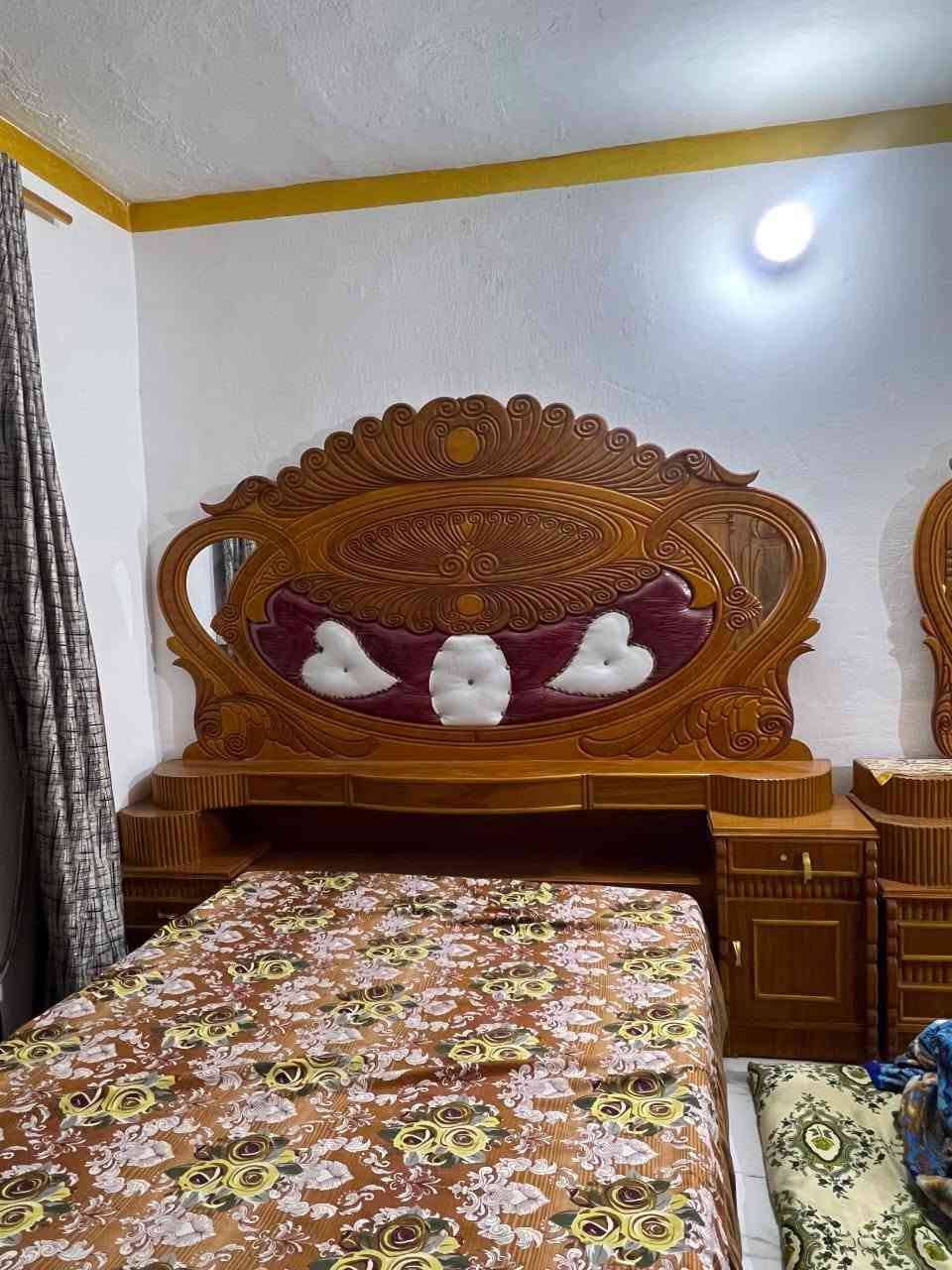 الخالص • غرفه اخشاب • نظيفه