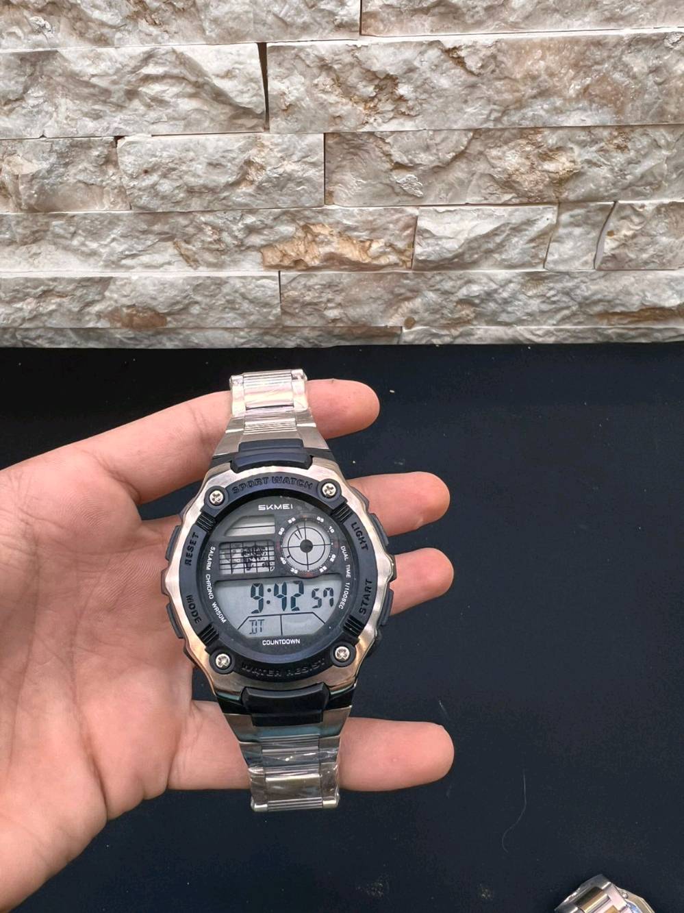 ⌚✨ أناقة الوقت تبدأ من هنا ✨⌚

🔥 ساعات راقية بتصاميم عصرية وفخمة
💎 جودة وأناقة تليق بكل مناسبة
🎁 اختيار مثالي إلك أو هدية لشخص تحبه

📦 توصيل لجميع أنحاء العراق 🇮🇶
💰 أسعار مناسبة ومنافسة
📲 للطلب والاستفسار واتساب: ***********

✨ لا تخلي الوقت يمشي بدون أناقة…
⌚ اختار ساعتك وخلي حضورك يحچي عنك 🖤

━━━━━━━━━━━━
👑 الجود لبيع الساعات
⌚ وقتك… يستاهل الفخامة ✨