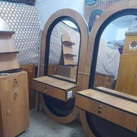 ميز حلاقه للبيع سعر ١٥٠ قفل للستفسار مراسله 07767071260 واتساب العنوان...